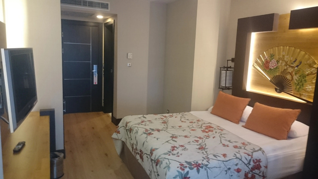 Limak Lara Deluxe Hotel & Resort Antalya