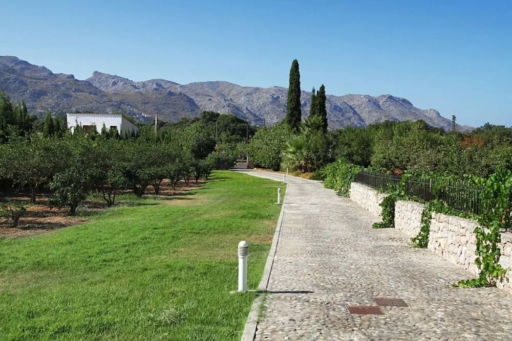 Villa - 4 Bedrooms with Pool - 103187