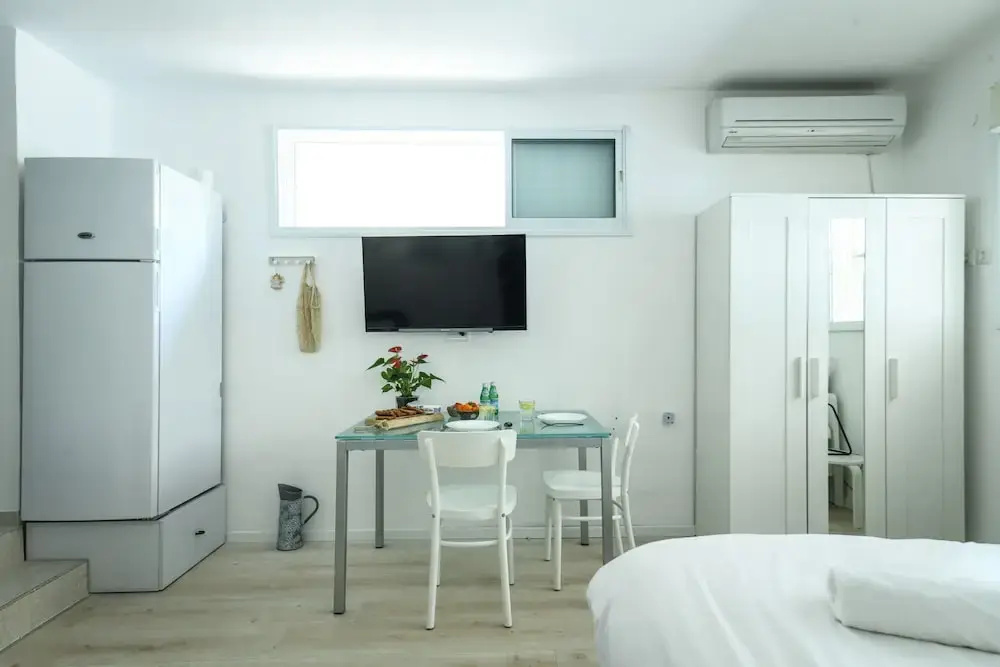 CozyStudio Apt in a vibrant neighborhood