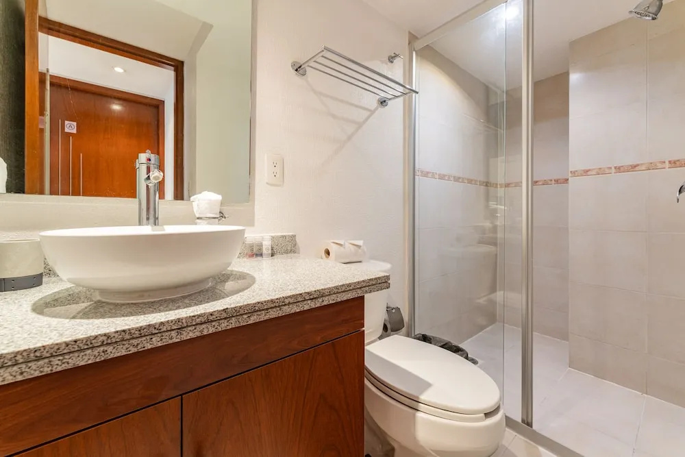 Anahuac Apartments by VH