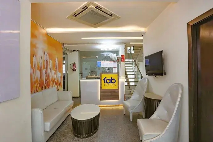 Super Townhouse Pitampura West Enclave