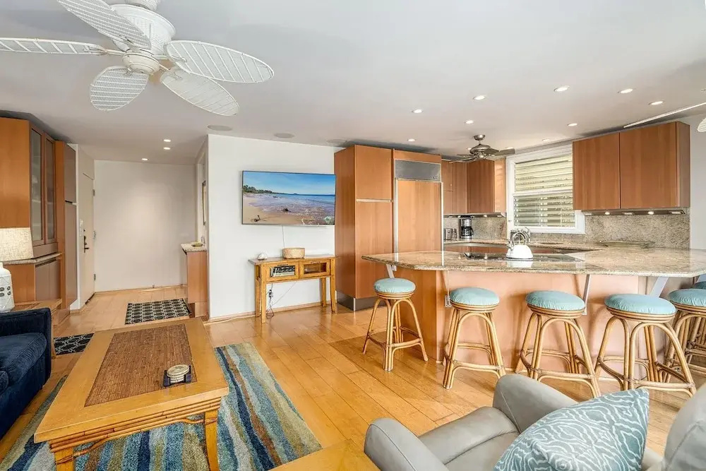 Hale Hui Kai 208 - Ocean View Luxury Condo on the Best Beach on Maui, Split AC!
