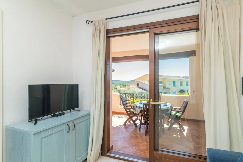Il Borgo D10 700m From The Beach