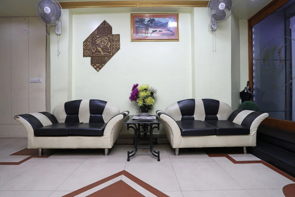 OYO 28631 Hotel Parbati International