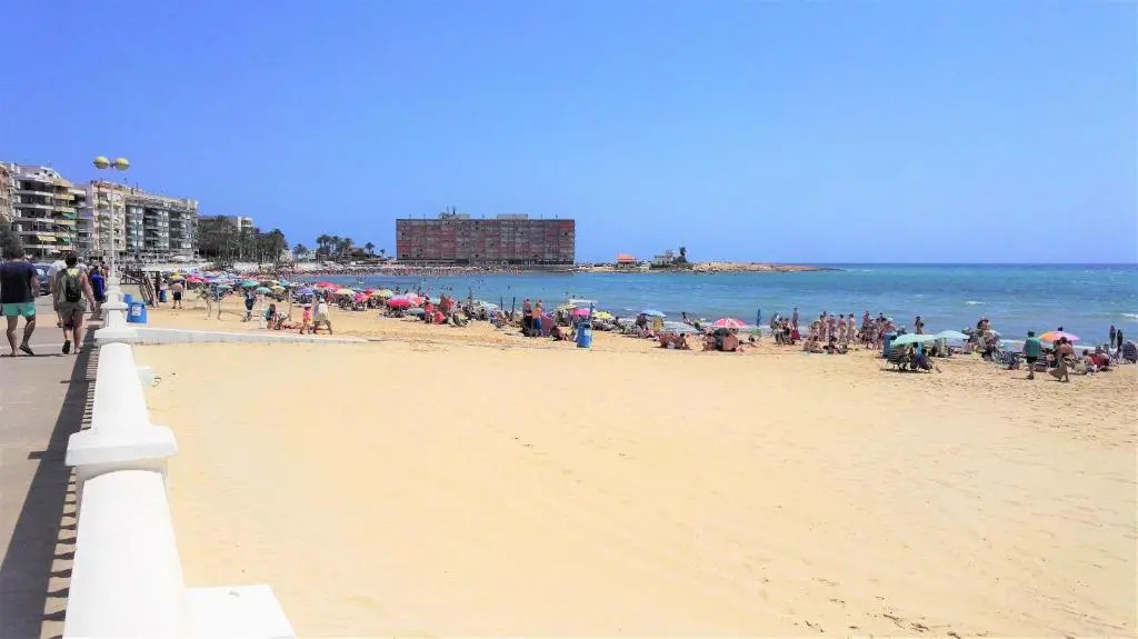 Cosy Bungalow Near Beach