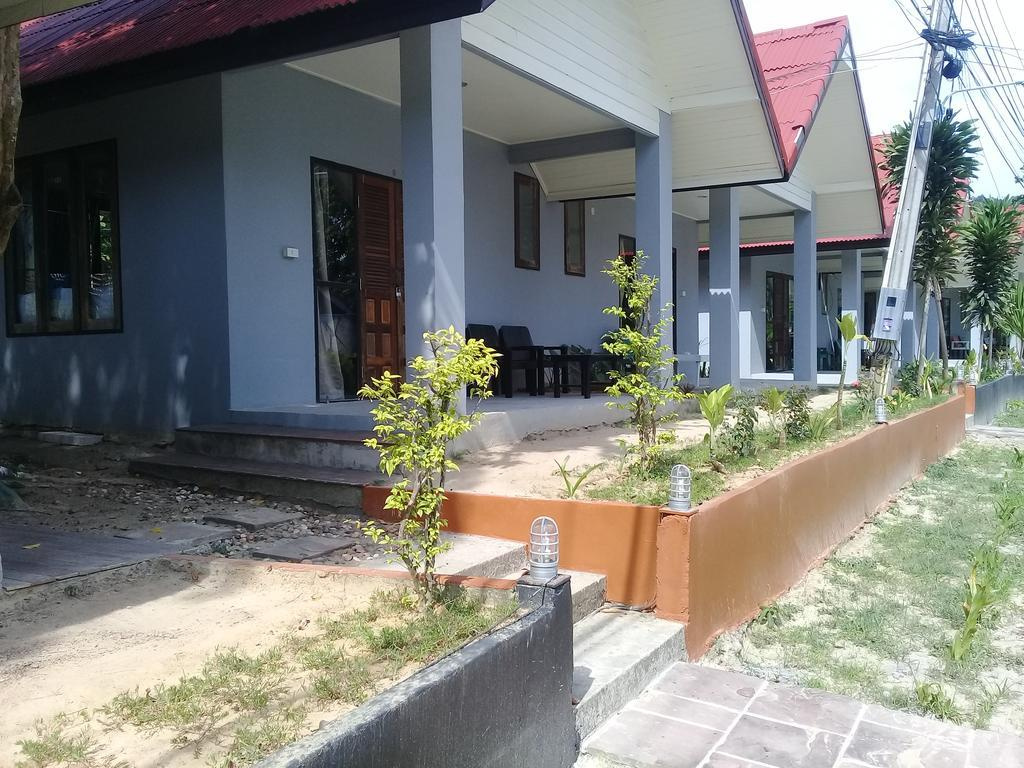 Minnie Seaview Resort
