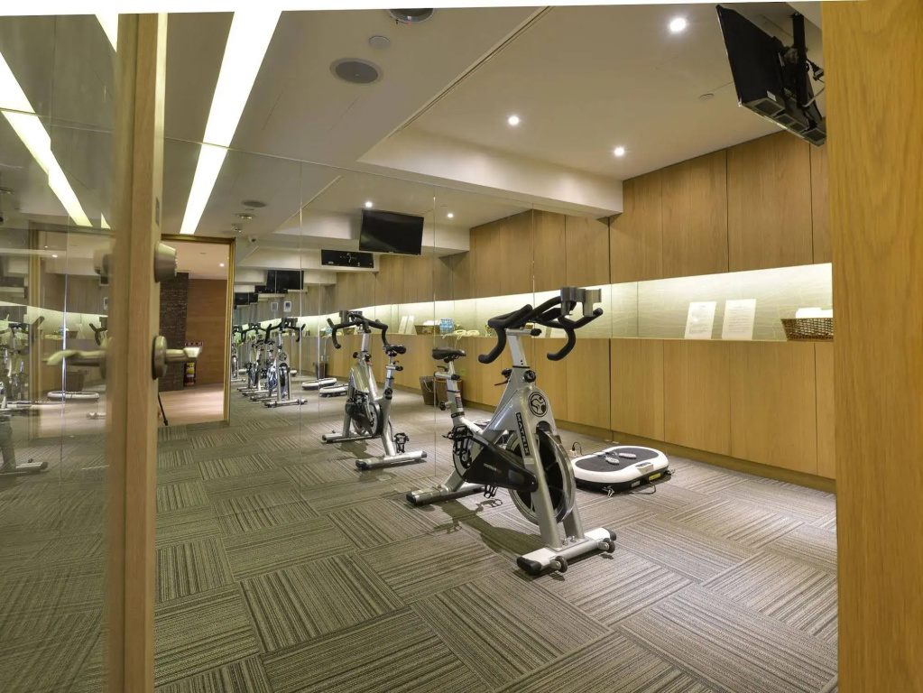 FX Hotel Kaohsiung Zhonghua Road Branch