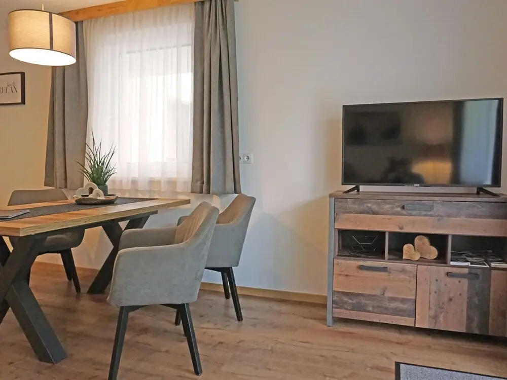 Jonas See in See With 1 Bedrooms and 1 5 Bathrooms
