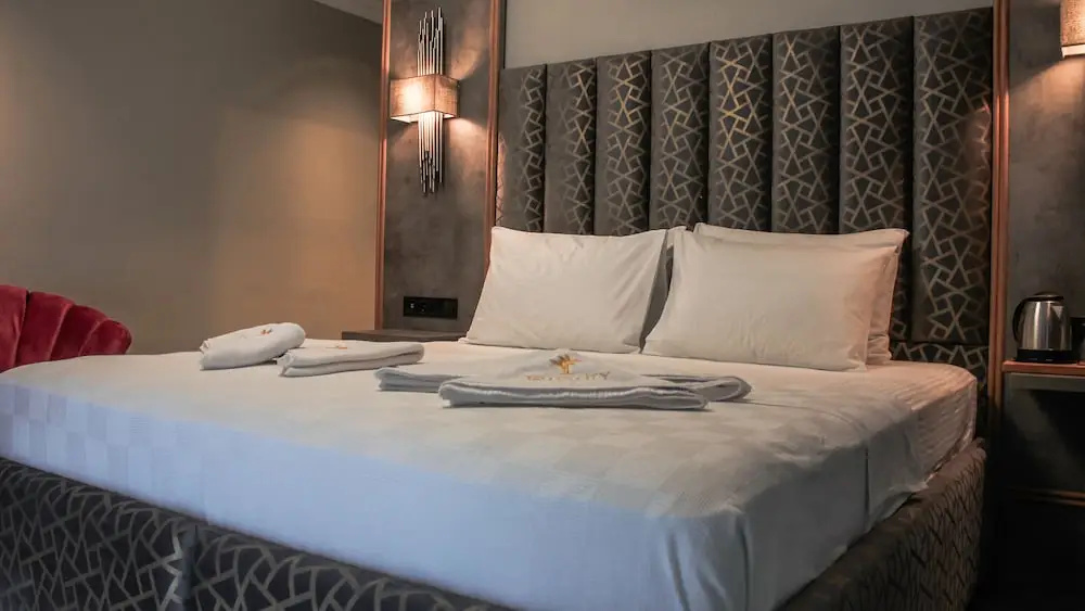TALLES CITY HOTEL