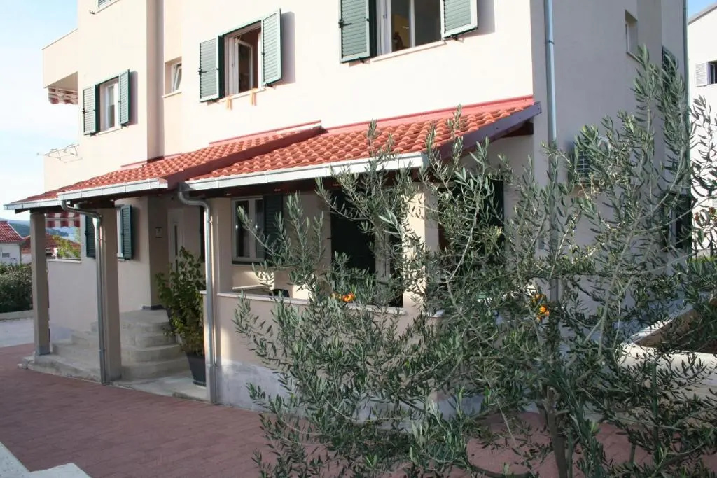 Apt Central - 40m from the beach