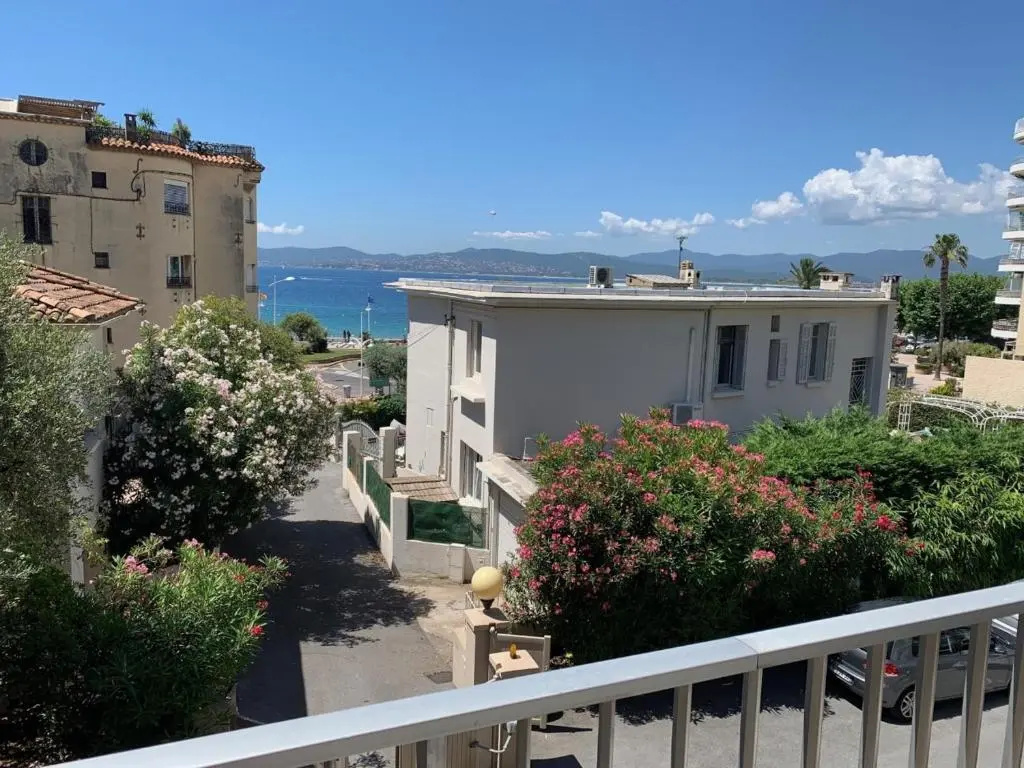 Appartement Saint-Raphaël, 1 pièce, 2 personnes - FR-1-466A-24