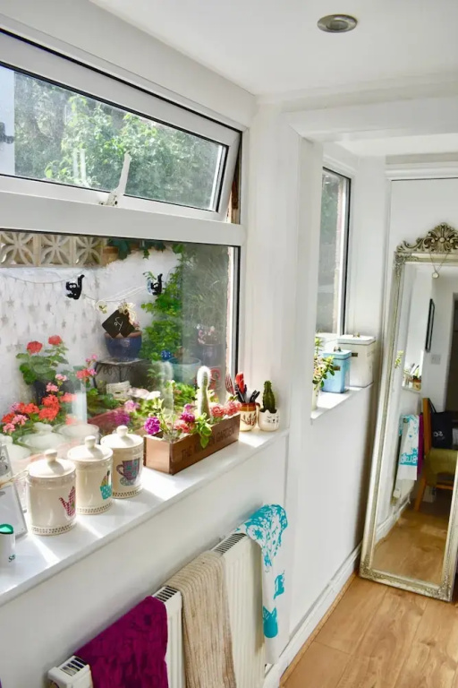 Cosy 1 Bedroom Basement Flat In Hove