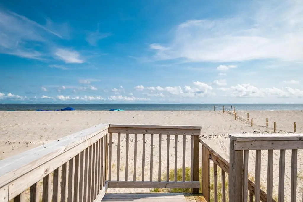 Beside the Sea by Oak Island Accommodations