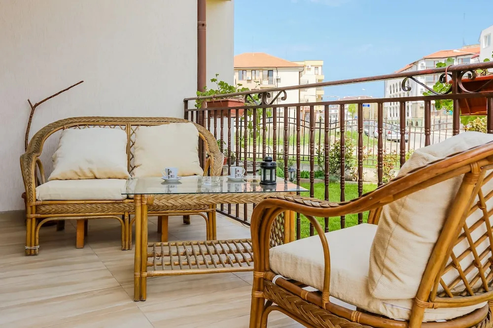 2 Bedroom Apartment in Dafinka Guest House
