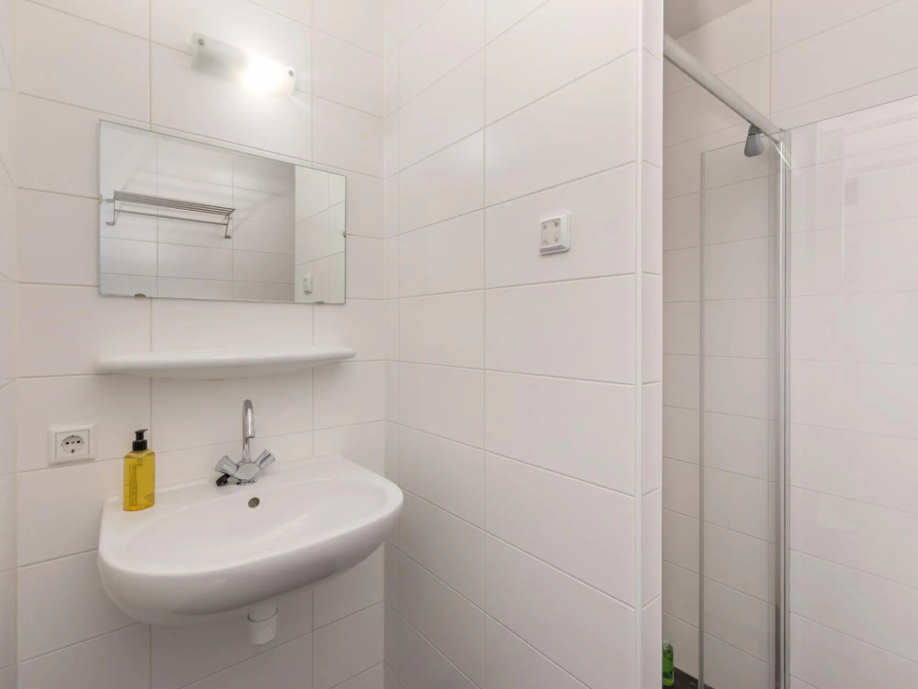 Luxury Chalet With two Bathrooms, Near the sSa on Texel