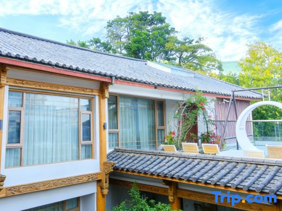 Mi LV you pin Qin Hu Xuan Hu Jing garden inn (Old Town of Lijiang branch)
