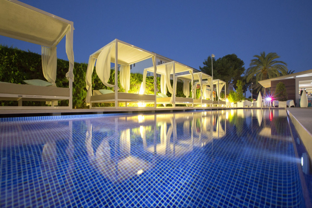 Mar Hotels Playa de Muro Suites