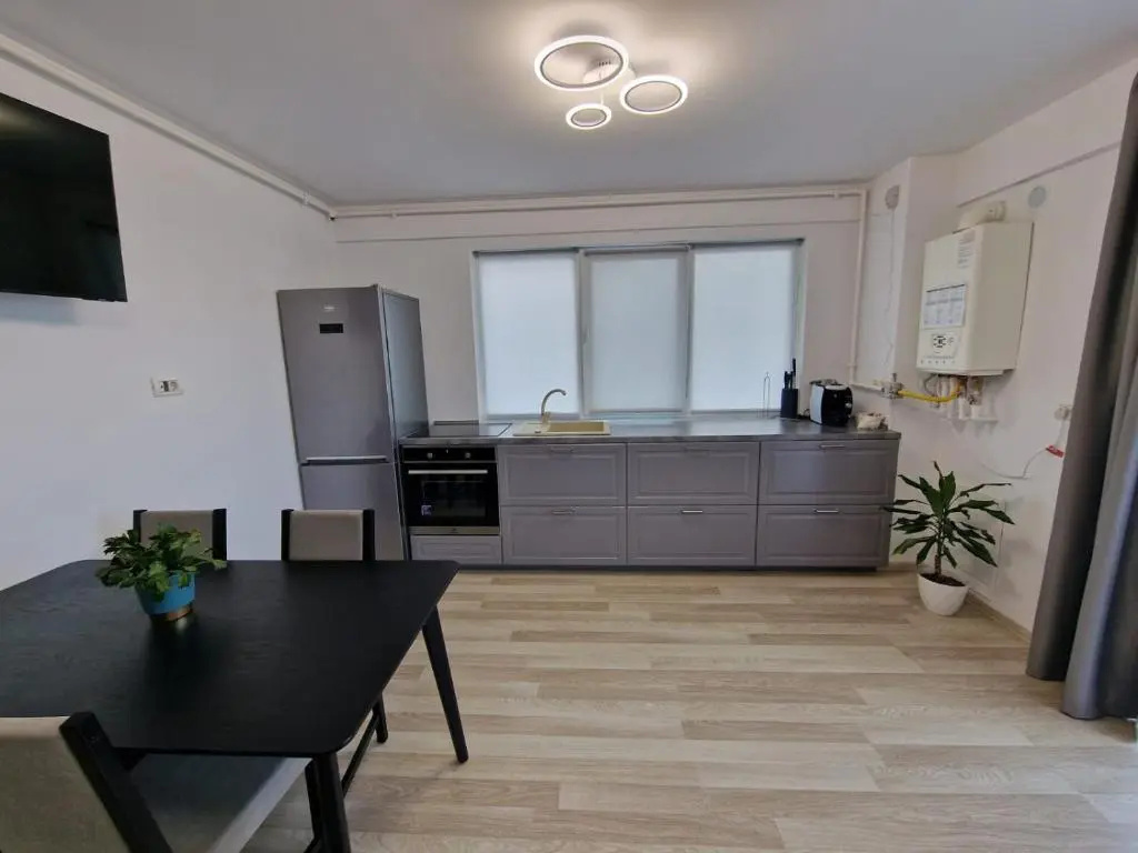 RoApart B2 Home Apartamente 2 și 3 camere terase spațioase vedere si parcare