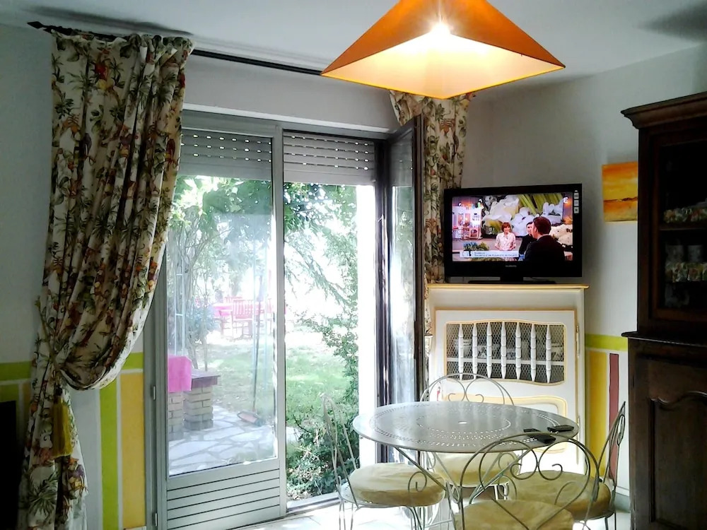 Property With 2 Bedrooms in Saint-étienne-de-maurs, With Private Pool,