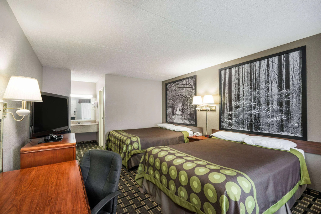 Super 8 by Wyndham Knoxville West/Farragut