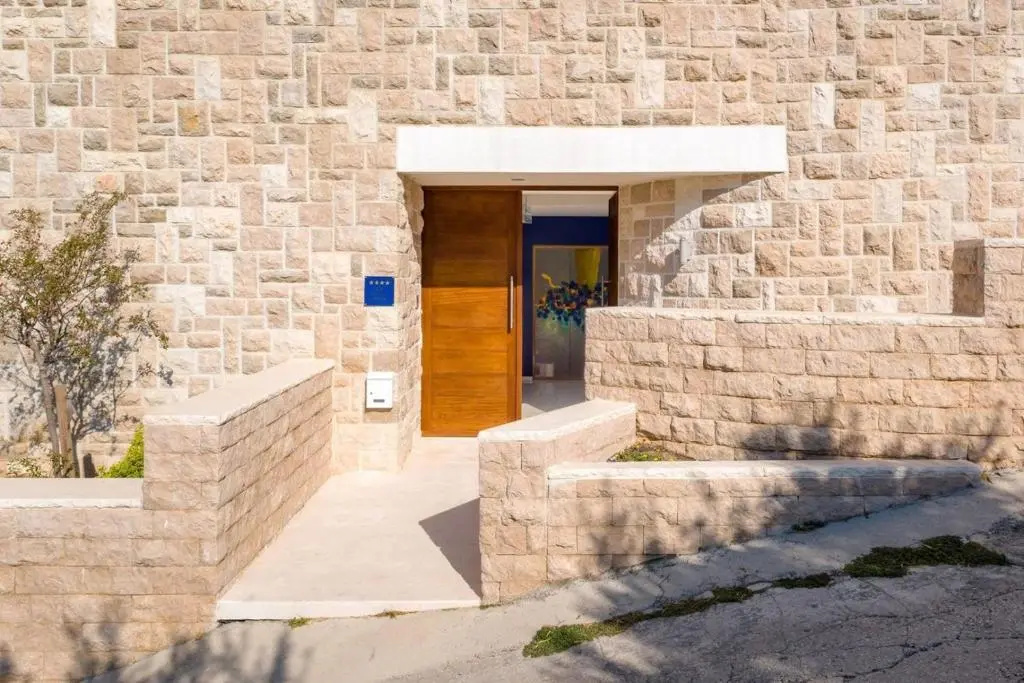 Luxury Seafront Villa Brela Pride with private heated pool at the beach in Brela - Baska Voda