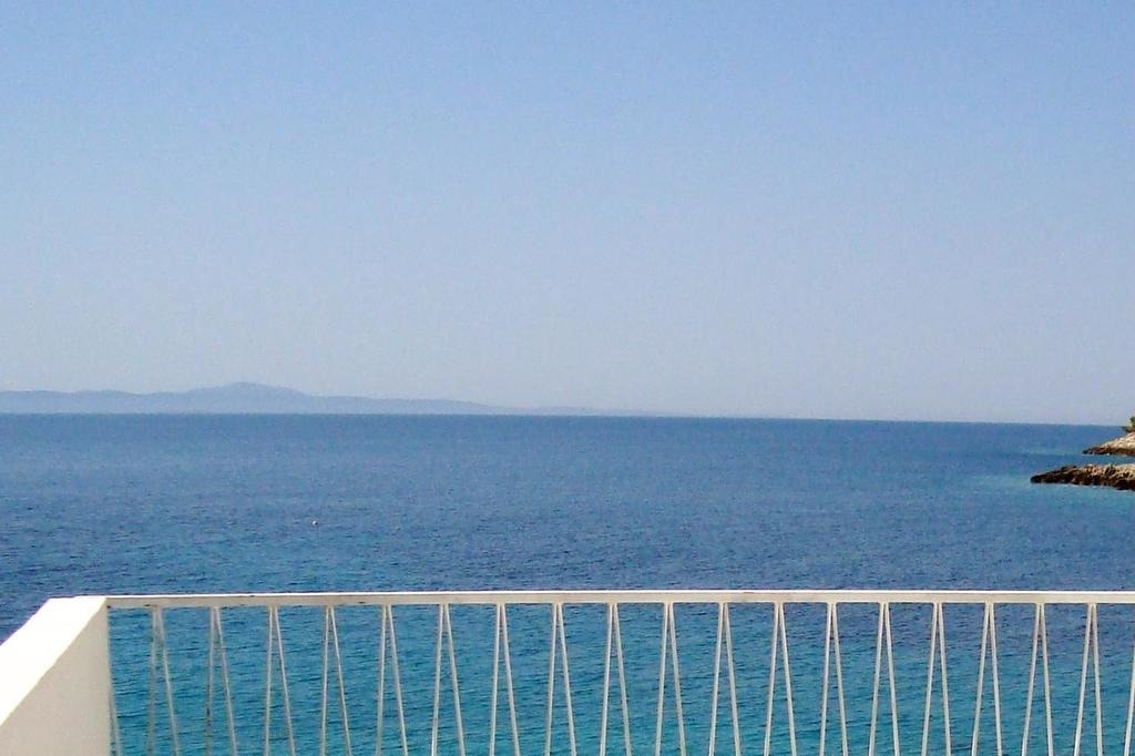 Apartment Mateo - by the beach; A3 Mini Cove Skozanje , Island Hvar