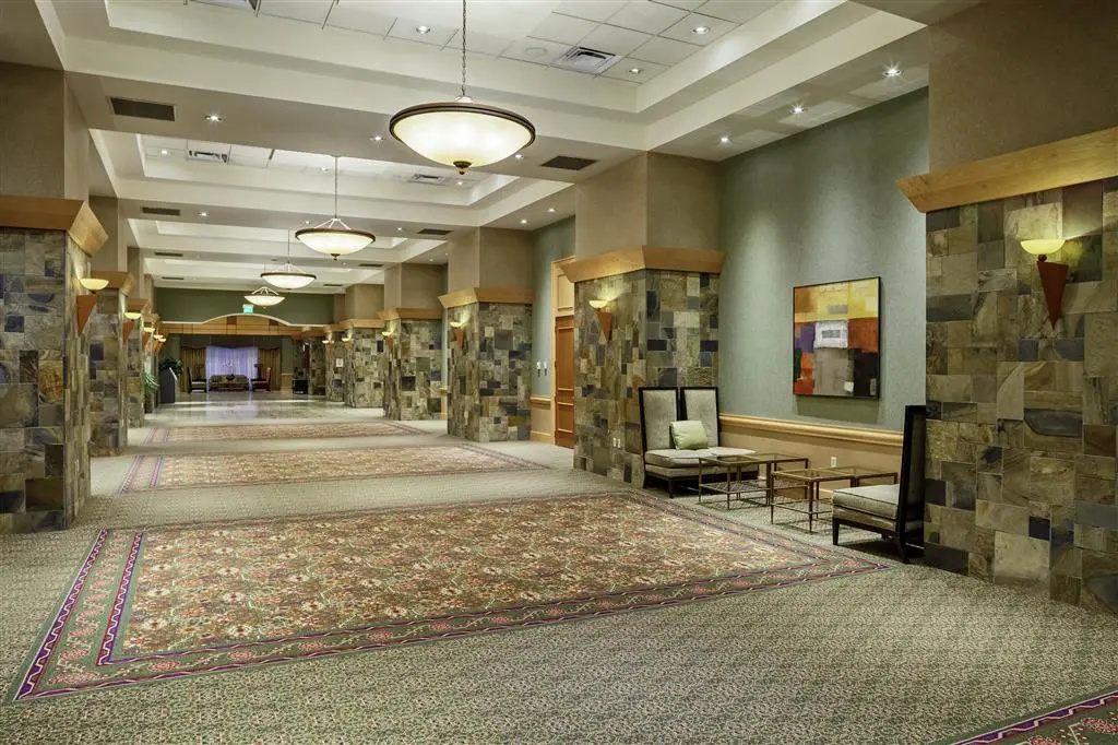 DoubleTree By Hilton Hotel Denver - Stapleton North