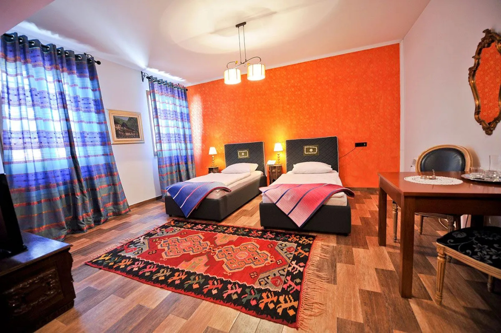 MICHELE Hotel