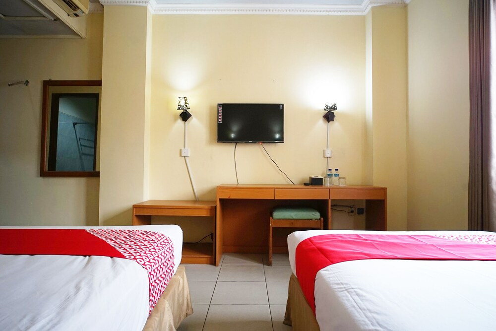 Bandara Hotel Balikpapan by OYO Rooms