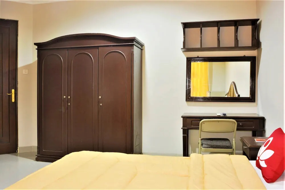 ZEN Rooms Basic Lebak Bulus
