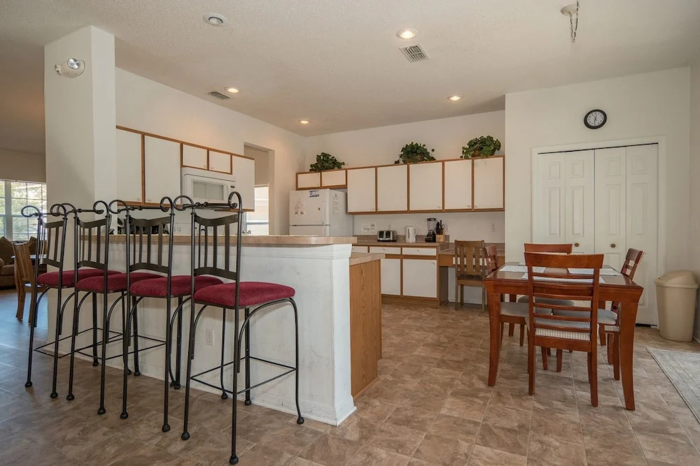 HL1002BD Hampton Lakes - Seven Bedroom Home