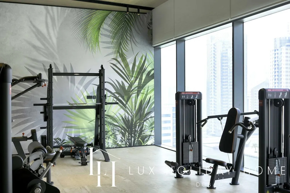 LUX  The Vida Marina Residence 3