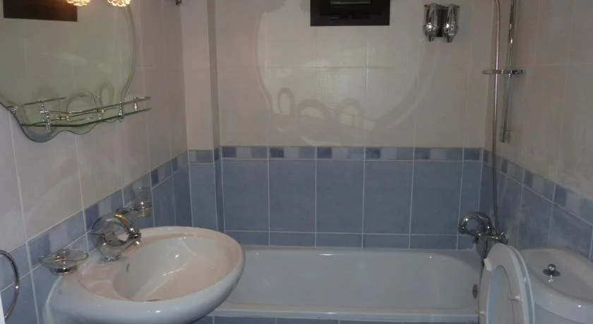 Kingdom Suite Hotel