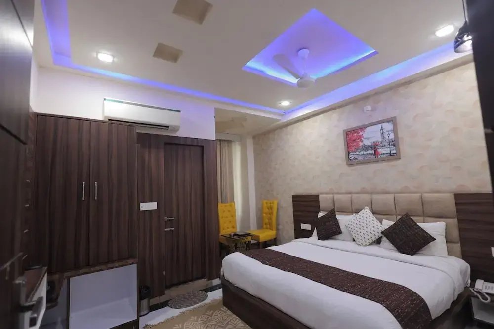 Hotel Srg Inn