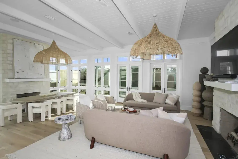 Newly Remodeled Beach Front Home With Pool 4br/4.5bth 4 Bedroom Home by Redawning