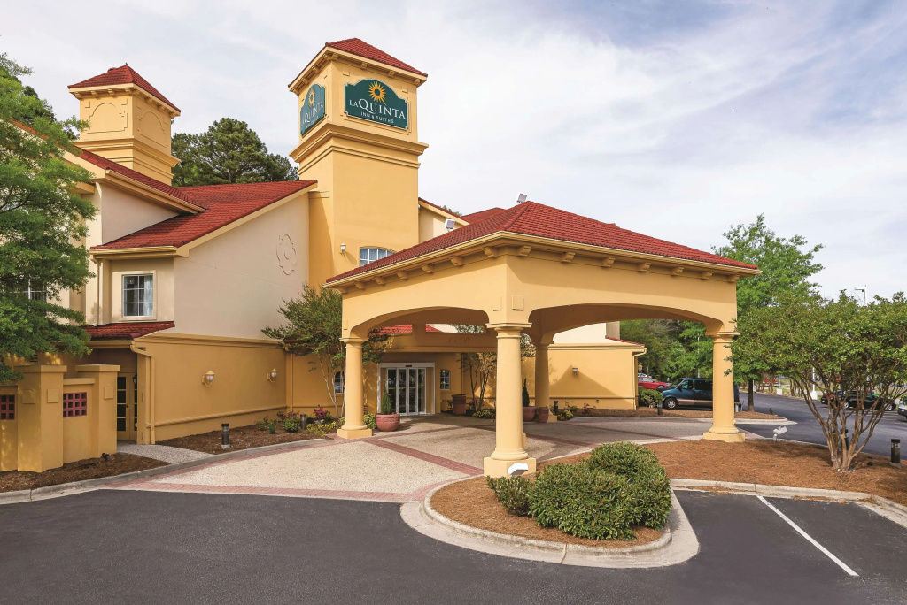 La Quinta Inn & Suites by Wyndham University Area Chapel Hill
