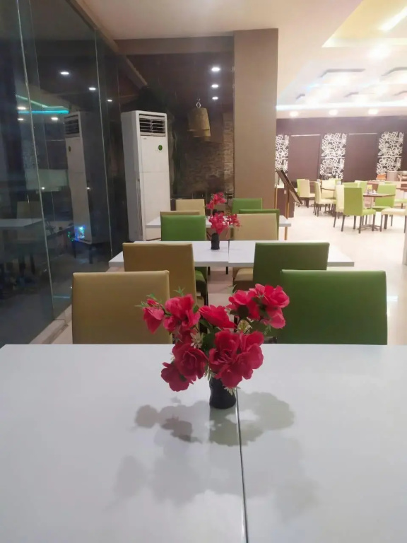 Zenith Hotel