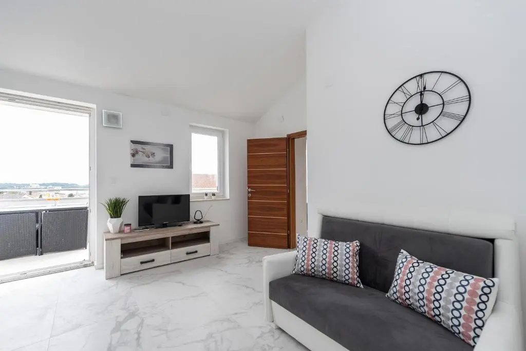 Beautiful penthouse for 8 close to city center
