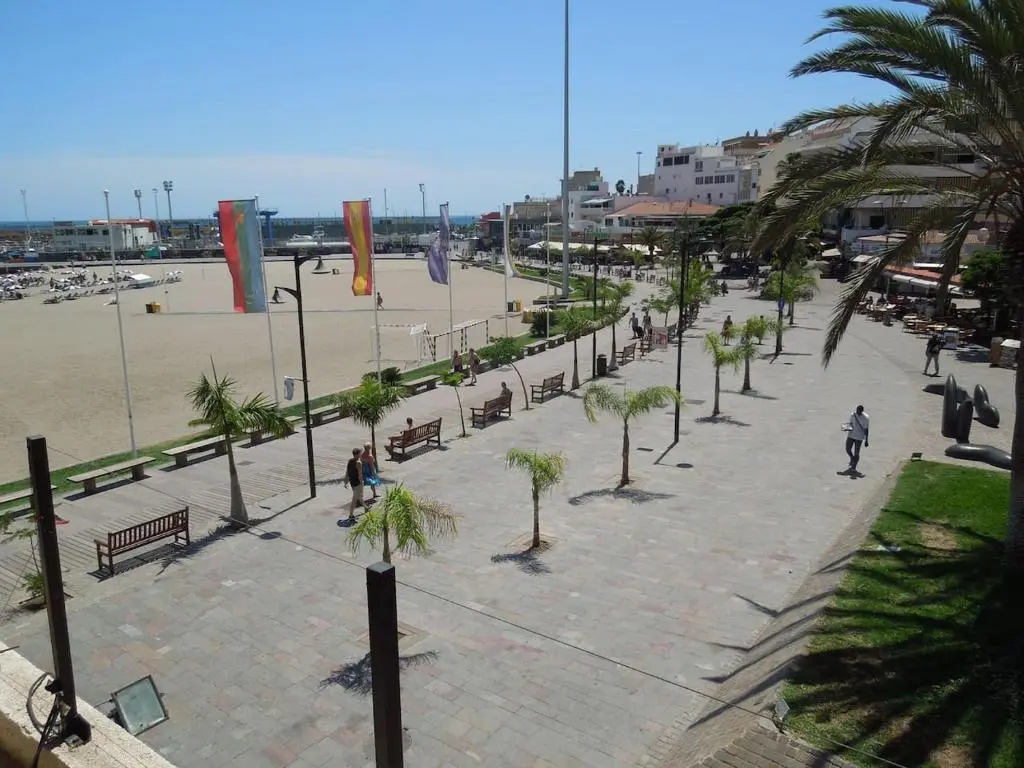 Casa Azul only 200 meters to the beach, free wifi, balcony