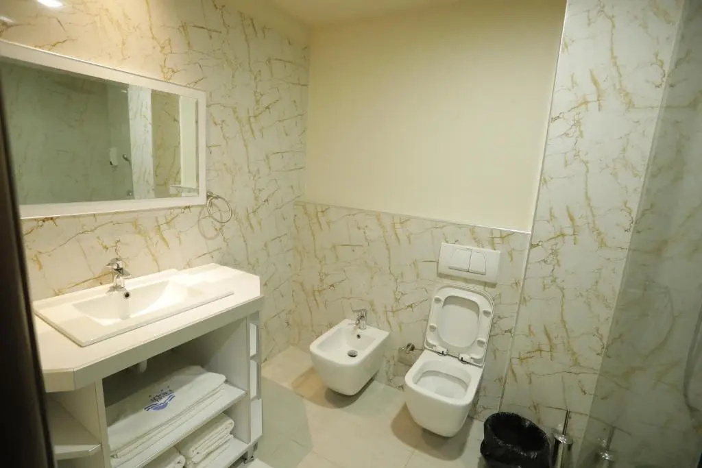 Hotel 1 Maji