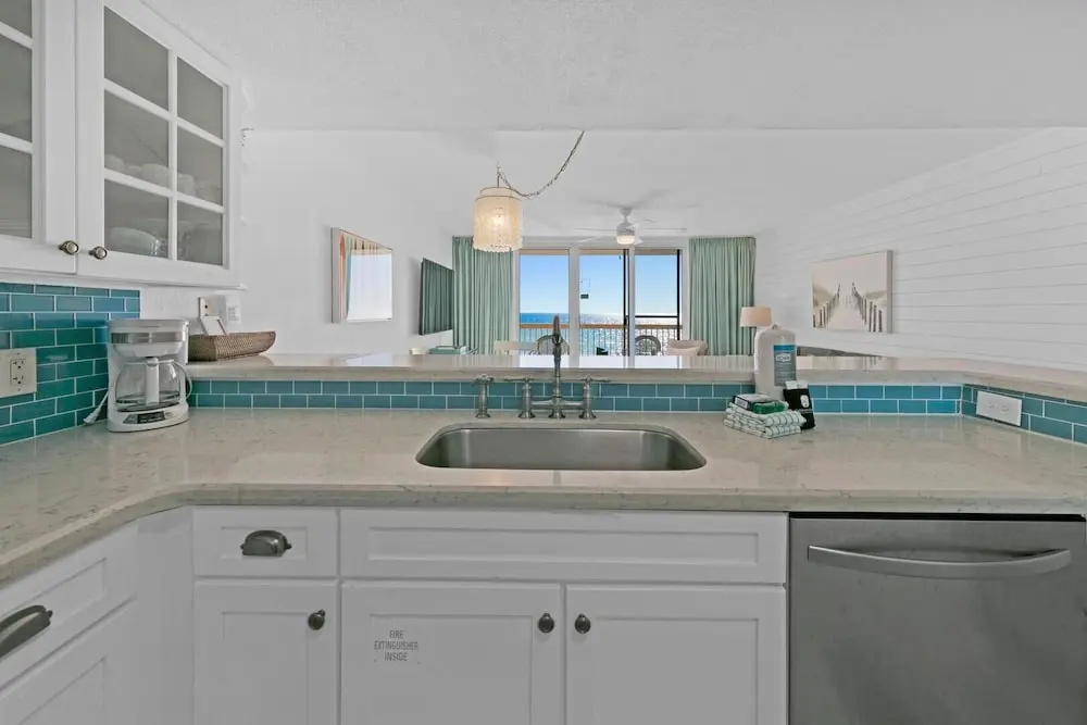 Pelican Beach 307