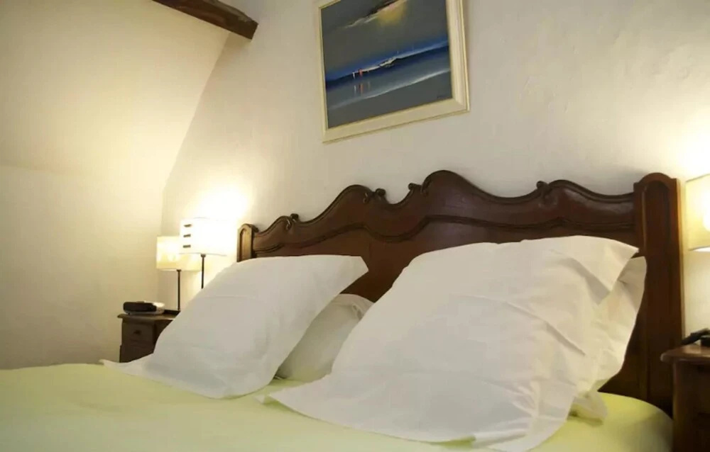 Villa With 5 Bedrooms in Les Eyzies-de-tayac-sireuil, With Private Poo