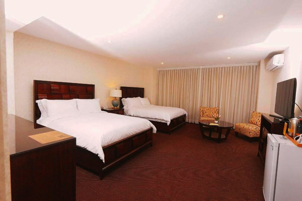 ROLES Hotel