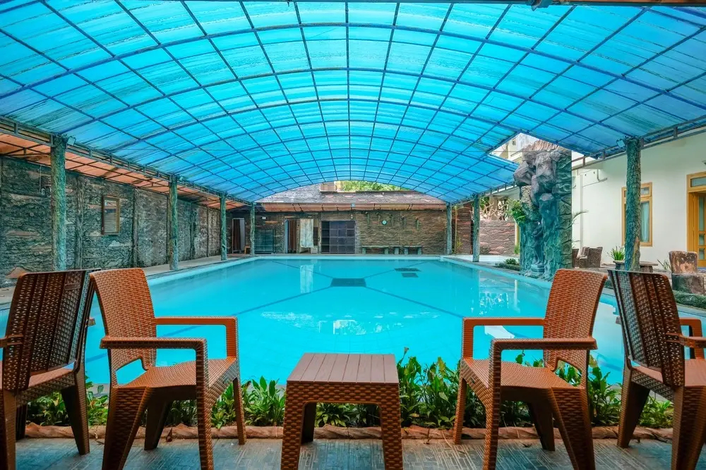 RedDoorz at Savitri Hotel