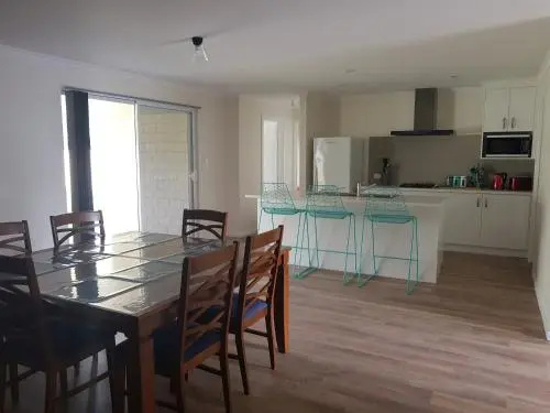 Towncrackers Guest house