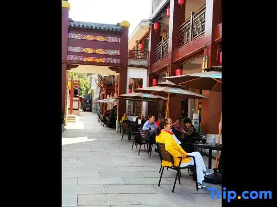 Heyuan wanlvhu Lake View Inn