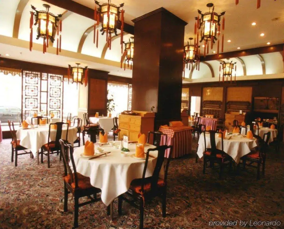 Jade Palace Hotel