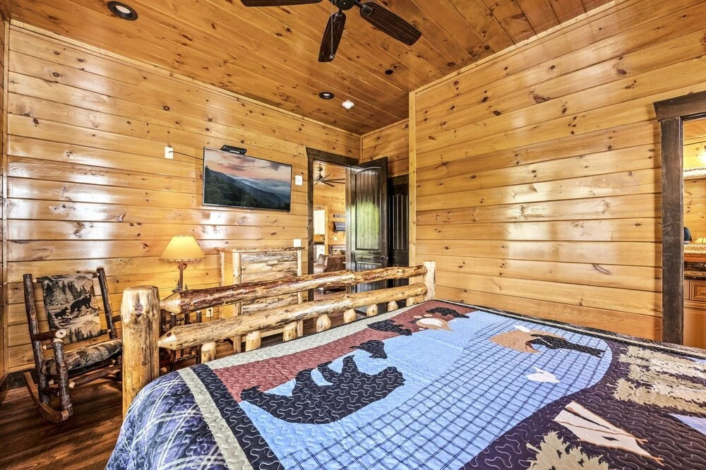 The Majestic Pine Retreat 13 Bedroom Home by Redawning