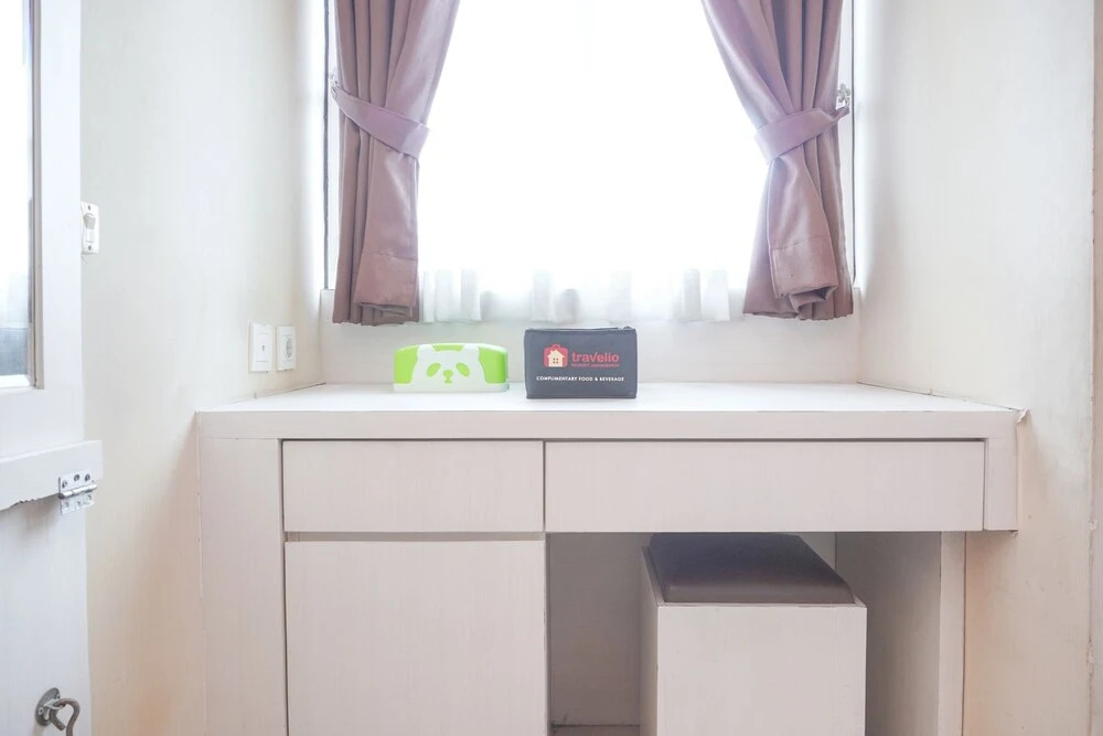 Good Deal And Cozy Stay Studio Room Tifolia Apartment