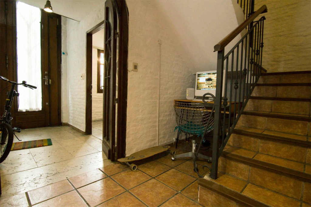 MedioMundo Hostel